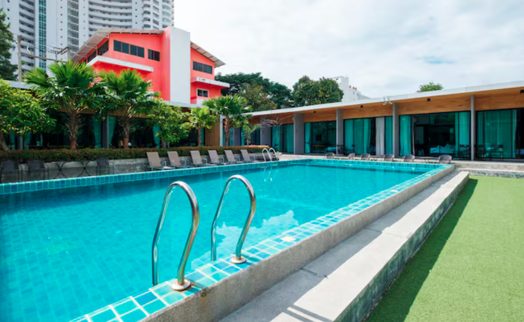 Factors to Consider When Choosing the Perfect Pool Builder
